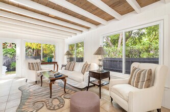 240 Almeria Rd in West Palm Beach, FL - Building Photo - Building Photo