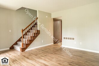 5018-5020 Vermont Ln in Fort Wayne, IN - Building Photo - Building Photo