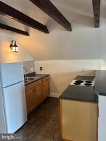 4 W Cork St in Winchester, VA - Building Photo