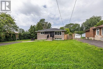 66 Thickson Rd N in Whitby, ON - Building Photo - Building Photo