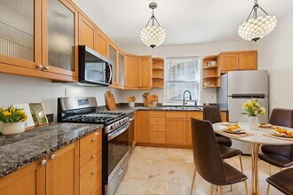 5955 N Winthrop Ave in Chicago, IL - Building Photo - Building Photo