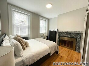 12 Derne St in Boston, MA - Building Photo - Building Photo