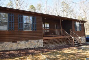 367 Jefferson Dr in Palmyra, VA - Building Photo