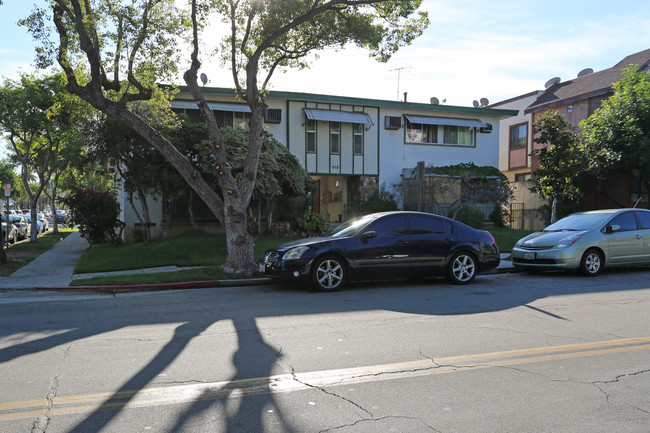 918 N Louise St in Glendale, CA - Building Photo - Building Photo