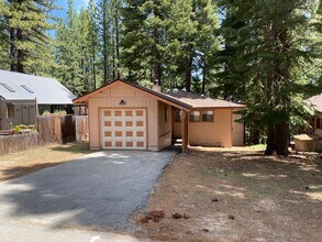 847 Clement St in South Lake Tahoe, CA - Building Photo - Building Photo