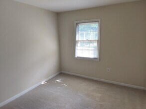 2209 McLean Park Rd in Falls Church, VA - Building Photo - Building Photo