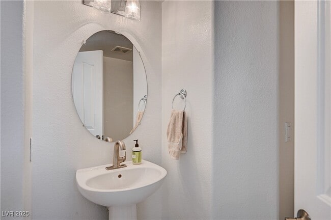 1123 Aspen Breeze Ave in Las Vegas, NV - Building Photo - Building Photo