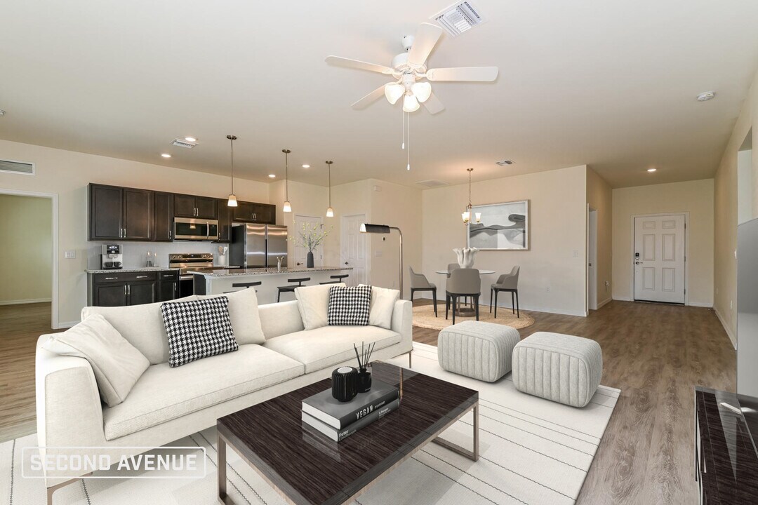 2822 NW 18th Ave in Cape Coral, FL - Building Photo