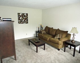The Pines at Manhattan in Jackson, MS - Building Photo - Building Photo