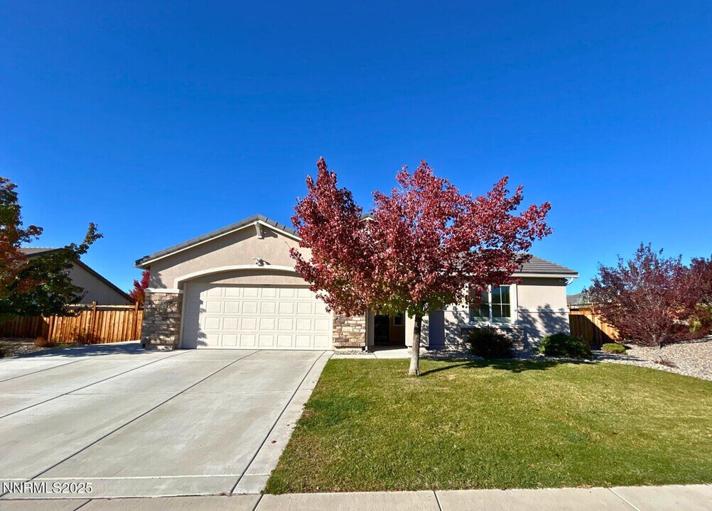 7797 Rhythm Cir in Sparks, NV - Building Photo