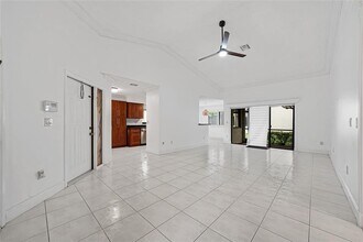 344 NW 94th Ter in Plantation, FL - Building Photo - Building Photo
