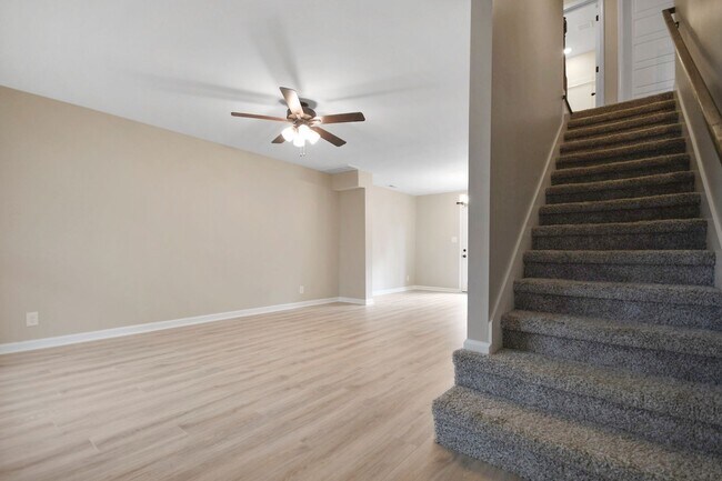 1187 Cottonwood Dr in Clarksville, TN - Building Photo - Building Photo