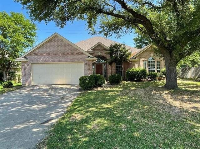 property at 492 Shade Tree Cir