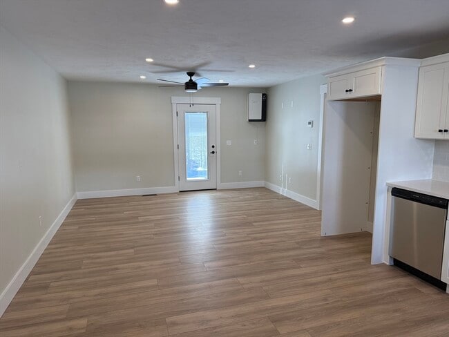 480 Wareham St in Middleboro, MA - Foto de edificio - Building Photo