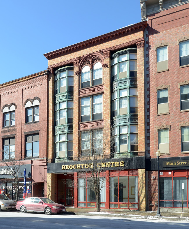 Bixby Brockton Apartments in Brockton, MA - Foto de edificio - Building Photo