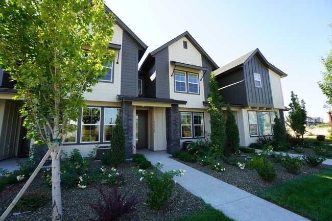 1333 N Webb Wy in Meridian, ID - Building Photo - Building Photo