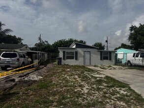 1214 Highview Rd in Lantana, FL - Building Photo - Building Photo