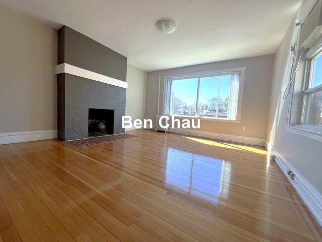 1675 Massachusetts Ave, Unit 4B