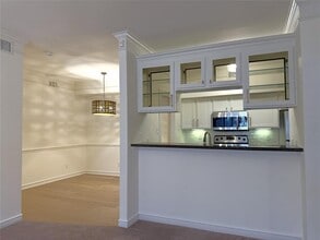 2700 Revere St in Houston, TX - Building Photo - Building Photo
