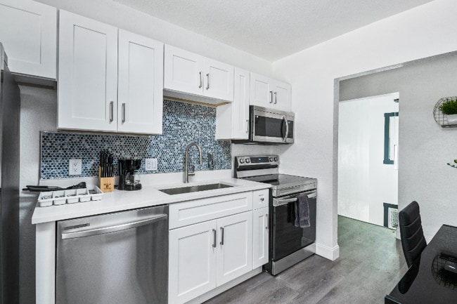 209 W Gladys St in Tampa, FL - Building Photo - Building Photo