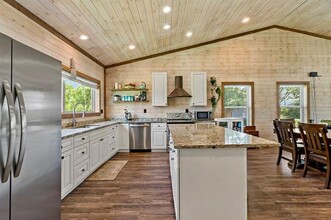 550 County Rd 35400 in Sumner, TX - Foto de edificio - Building Photo