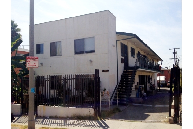 1818 W 4th St in Los Angeles, CA - Building Photo