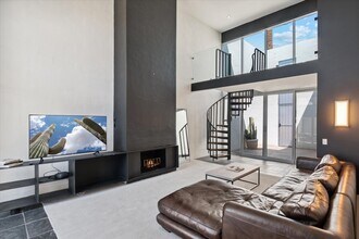 3241 E Camelback Rd in Phoenix, AZ - Building Photo - Building Photo