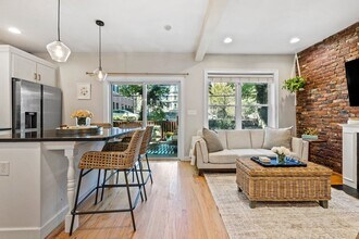 39 I St, Unit 1 in Boston, MA - Building Photo - Building Photo