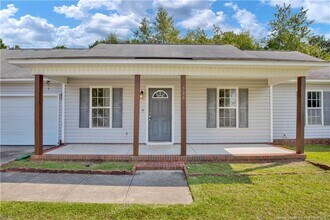 514 Sunpointe Dr in Hope Mills, NC - Building Photo - Building Photo