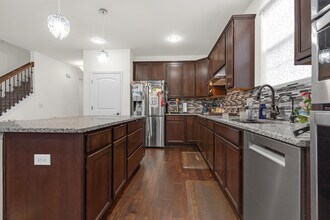 61 Pacific Ave in Hawthorn Woods, IL - Building Photo - Building Photo