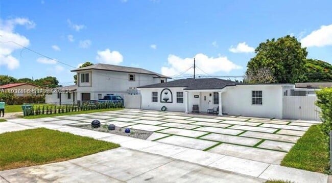 property at 7410 SW 39th St