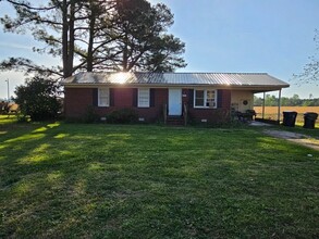 900 S Vance St in Fremont, NC - Building Photo - Building Photo