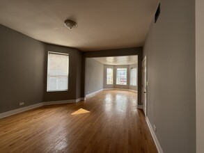 3916 W Van Buren St in Chicago, IL - Building Photo - Building Photo