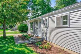 1222 S Oneida St in Green Bay, WI - Foto de edificio - Building Photo