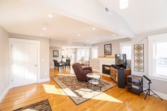 20 Carver Road East in Watertown, MA - Building Photo - Interior Photo