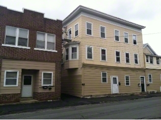 44-55 Cottage St in Middletown, NY - Building Photo