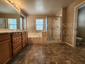 1842 Shining Elm Ct in North Las Vegas, NV - Building Photo - Building Photo
