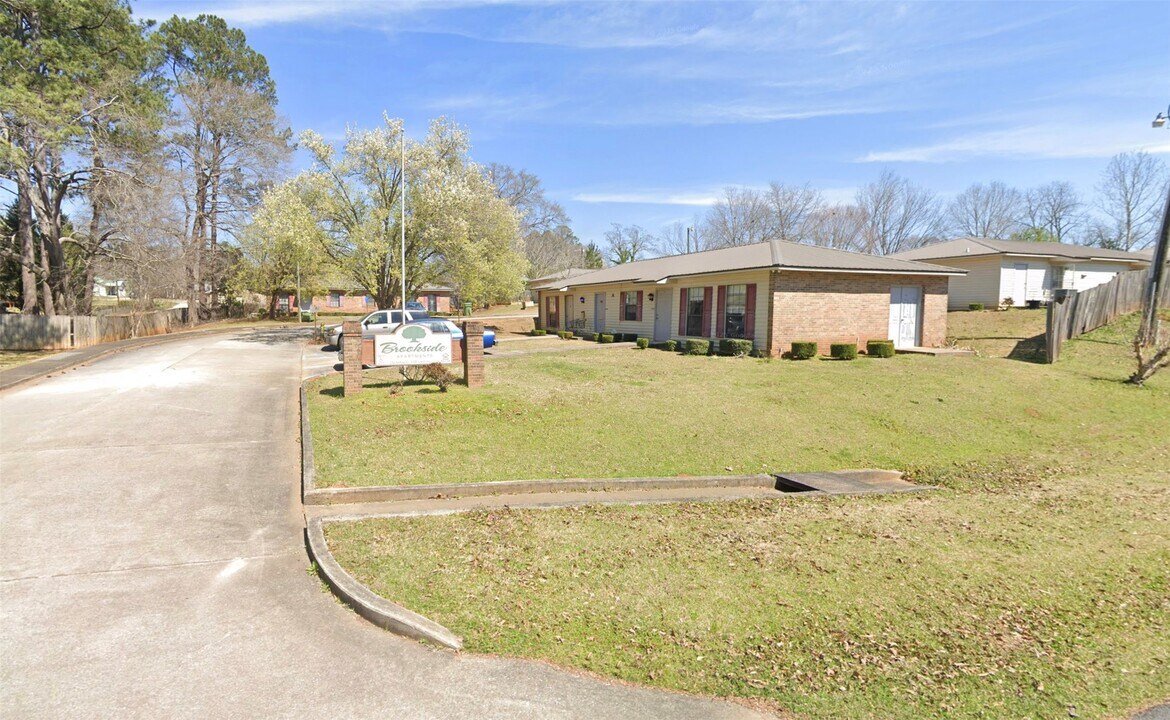 756 Randolph Ave in Wadley, AL - Building Photo