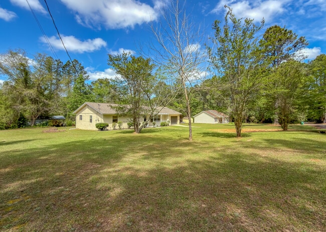 property at 8514 Raquel Ln