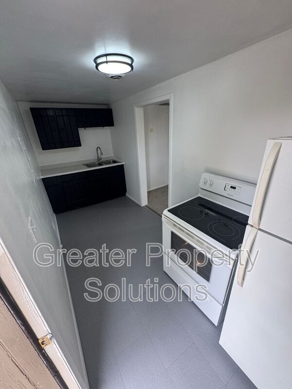 property at 158 N Union St