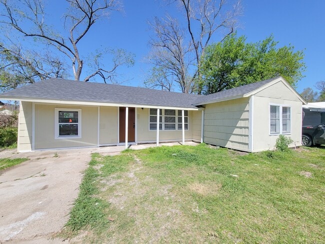 5815 Southseas St in Houston, TX - Building Photo - Building Photo