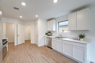 17914 Becker Lndg Dr in Hockley, TX - Building Photo