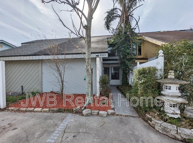 8324 Century Point Dr N in Jacksonville, FL - Building Photo - Building Photo