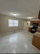 2130 Redwood in Republic, MO - Building Photo - Building Photo