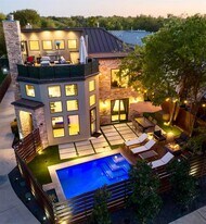 2203 Thornton Rd in Austin, TX - Building Photo