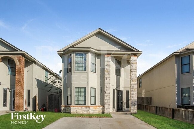 3007 La Estancia Ln in Houston, TX - Building Photo - Building Photo