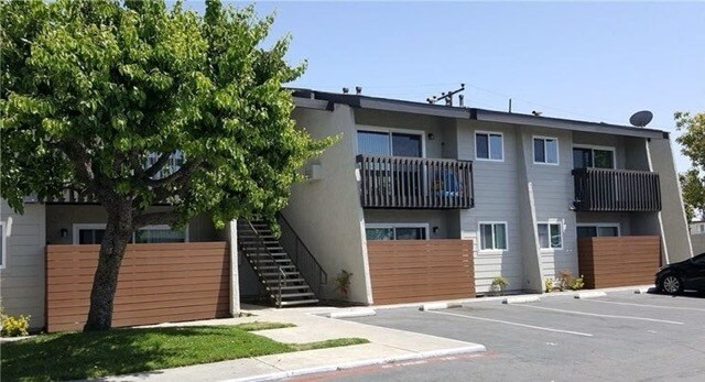 7042 Fenway Dr. in Westminster, CA - Building Photo