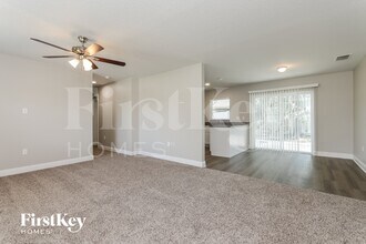 2004 Cecile St in Kissimmee, FL - Building Photo - Building Photo