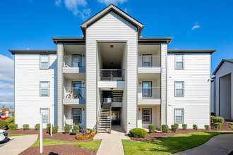 Landmark Apartments in Murfreesboro, TN - Building Photo - Building Photo