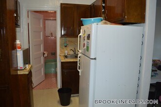 1223 Beacon St in Brookline, MA - Building Photo - Building Photo